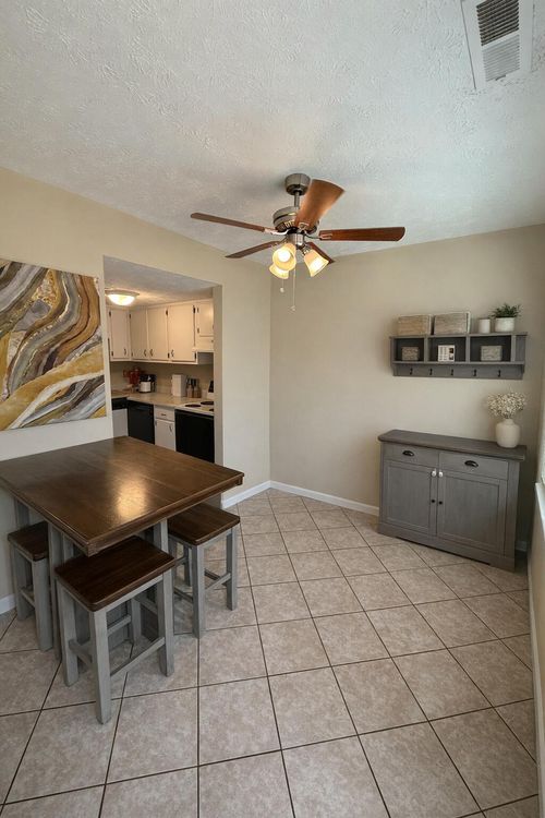 41-3500 Warwick Dr, Lexington, KY, 40517-2200 | Card Image