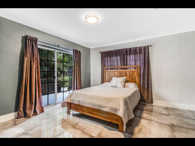 1435 Ne 39 Th St, House other with 2 bedrooms, 1 bathrooms and null parking in Oakland Park FL | Image 21