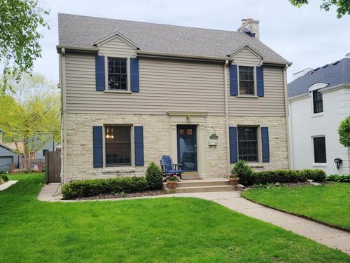 5418 N Shoreland Avenue, Whitefish Bay, WI, 53217 | Card Image