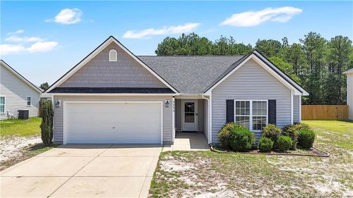 2233 Sir Michael Dr, Hope Mills, NC, 28348-8108 | Card Image