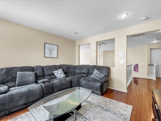 Large Bonus Room Upstairs | Image 34