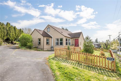 2916 Columbia Heights Rd, Longview, WA, 98632-5623 | Card Image