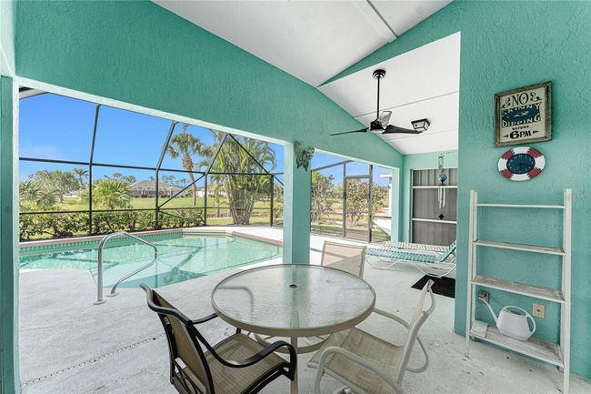 Plenty of room for a table and chaise lounges | Image 35