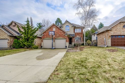 20 Derbyshire Street, Hamilton, ON, L9G4X9 | Card Image