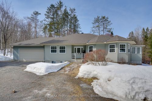 34 Old Novar Road, Huntsville, ON, P1H2J2 | Card Image