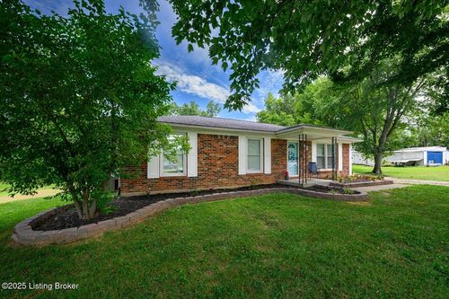 154 Bass Ln, Mt Washington, KY, 40047-7184 | Card Image