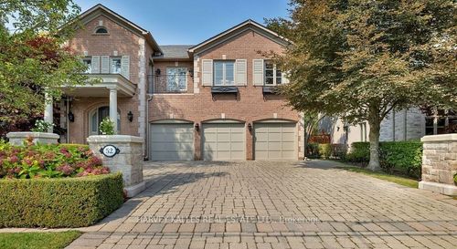 52 Berkindale Dr, North York, ON, M2L1Z8 | Card Image