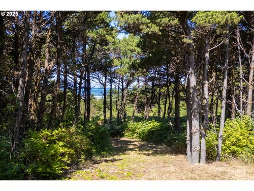 600 Sw Pacific Coast Hwy, Waldport, OR, 97394 | Card Image