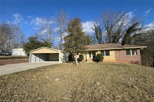 340 Hillcrest Dr, Elkin, NC, 28621-2940 | Card Image