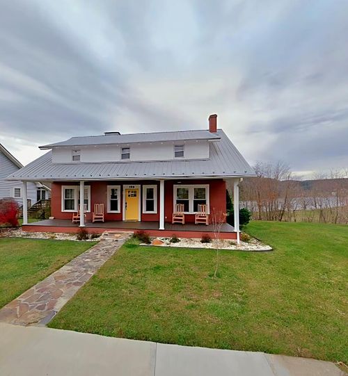 124 Lee Dr, Fries, VA, 24330-4521 | Card Image