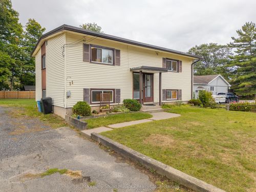 11 Laird Dr, Parry Sound, ON, P2A1P7 | Card Image