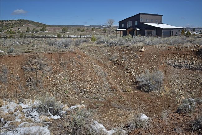 View of yard | Image 17