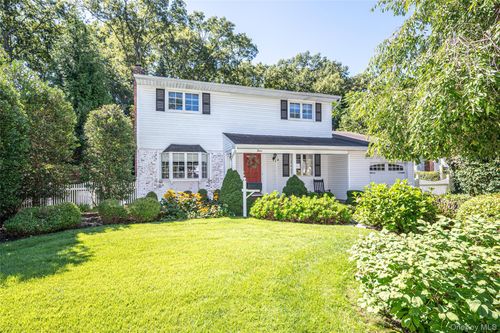 40 Somerset Drive, Smithtown, NY, 11725 | Card Image