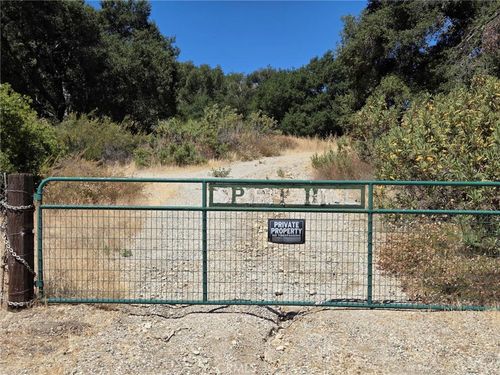 0 Pineview Rd, Canyon Country, CA, 91387 | Card Image