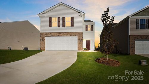 40 Lillian Ln, Hendersonville, NC, 28792-0763 | Card Image