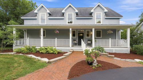 27W173 Galusha Ave, Warrenville, IL, 60555-4003 | Card Image