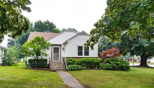 302 Walnut Street, La Crescent, MN, 55947 | Card Image