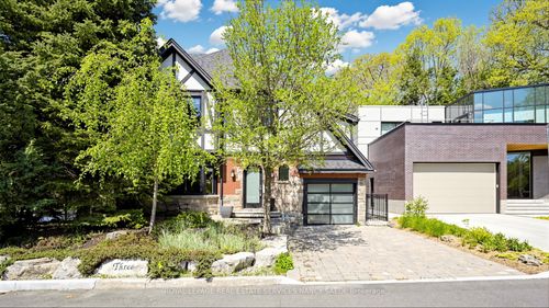 3 Oakwood Pl, Hamilton, ON, L8S4C9 | Card Image