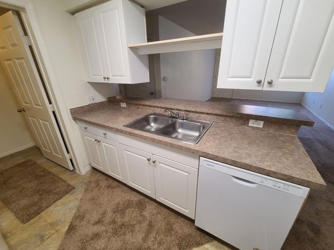 UNIT-101 - 36321 Stonewood Ln, Condo with 2 bedrooms, 2 bathrooms and null parking in ZEPHYRHILLS FL | Image 8