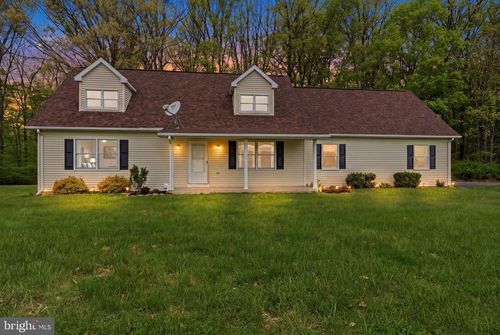 954 Schuylkill Mountain Rd, SCHUYLKILL HAVEN, PA, 17972-9133 | Card Image