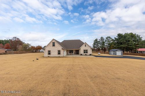 51 Belle Meade Rd, Holly Springs, MS, 38635-6006 | Card Image