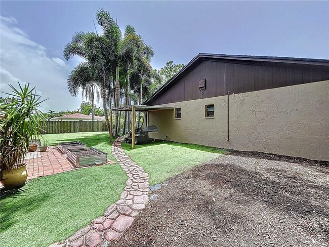 11525 Country Oaks Dr, House other with 3 bedrooms, 2 bathrooms and null parking in TAMPA FL | Image 7
