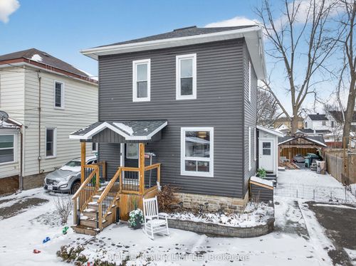 110 Main St E, Smiths Falls, ON, K7A1B2 | Card Image