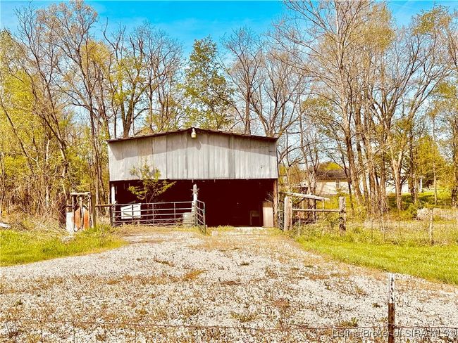 Barn | Image 40