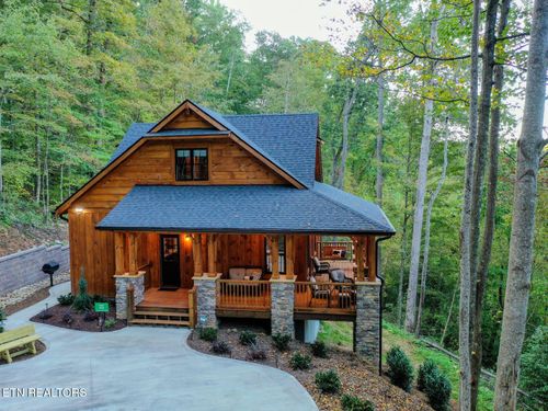 4317 Whetstone Rd, Sevierville, TN, 37862-1903 | Card Image