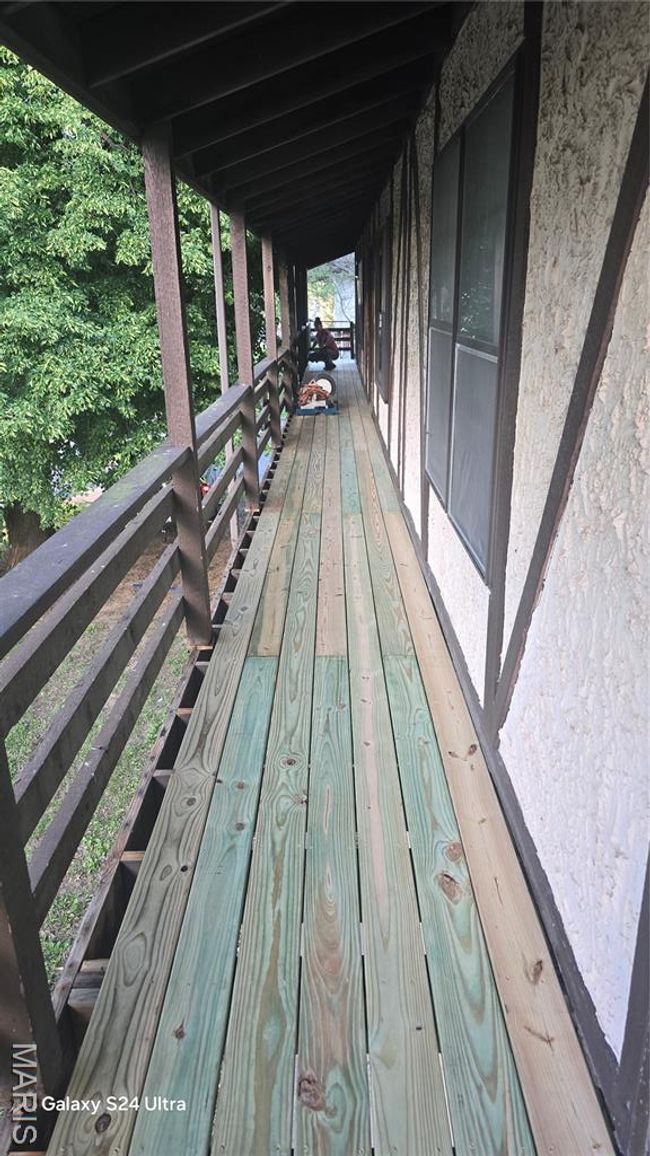 View of wooden terrace | Image 10