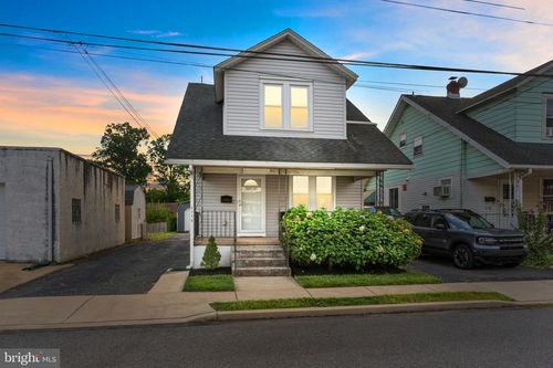 2114 Redwood Ave, UPPER CHICHESTER, PA, 19061-3749 | Card Image