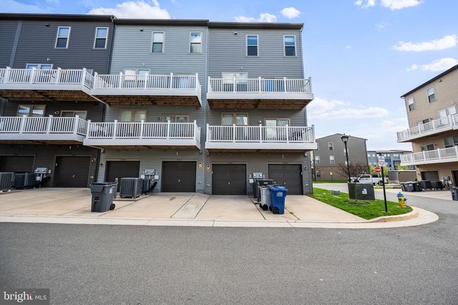 10487 Ratcliffe Trl, Townhouse with 3 bedrooms, 3 bathrooms and null parking in MANASSAS VA | Image 25