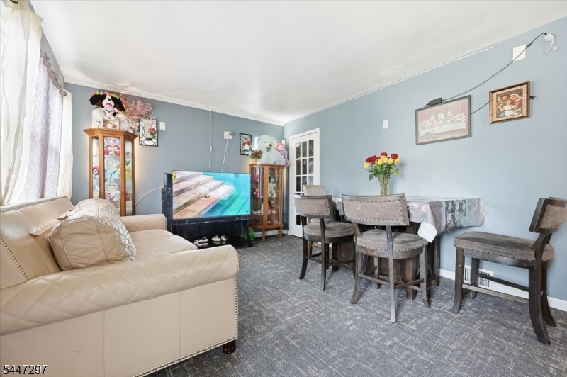 Residential Lease in Englewood City 4