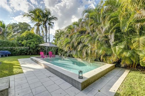 1637-1637 Cleveland St, Hollywood, FL, 33020-3280 | Card Image