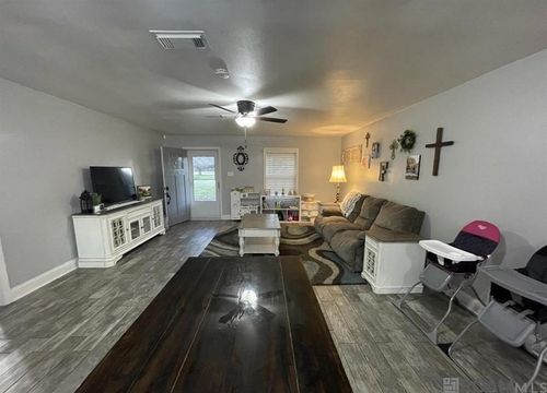 19077 Willie Ln, Livingston, LA, 70754-4537 | Card Image