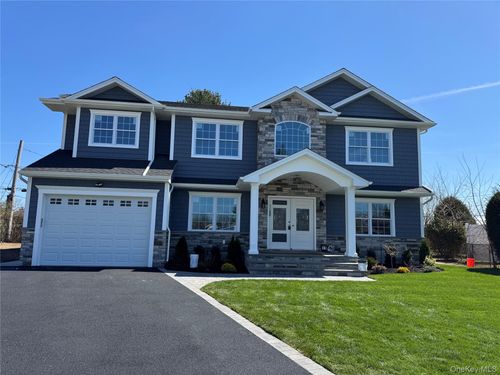 11 Evelyn Ct, Syosset, NY, 11791-6816 | Card Image