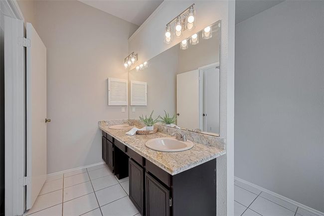 5814 N Magazine Cir, House other with 3 bedrooms, 2 bathrooms and 2 parking in Houston TX | Image 30