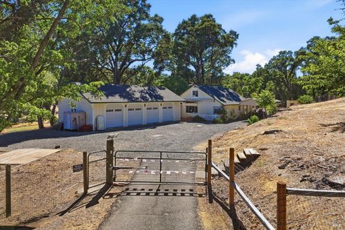 2735 Howard Avenue, Lakeport, CA, 95453 | Card Image