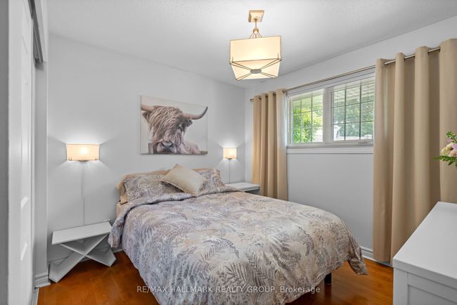 2140 Blue Jay Cres, House other with 2 bedrooms, 2 bathrooms and 3 parking in Gloucester ON | Image 16