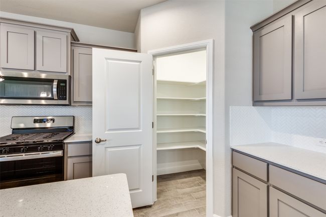 1036 Kirkham Way, House other with 5 bedrooms, 3 bathrooms and null parking in Justin TX | Image 8
