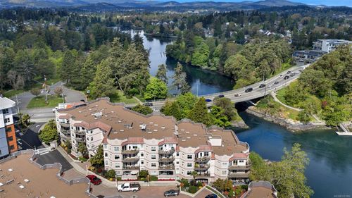 301-1085 Tillicum Rd, Esquimalt, BC, V9A7M3 | Card Image