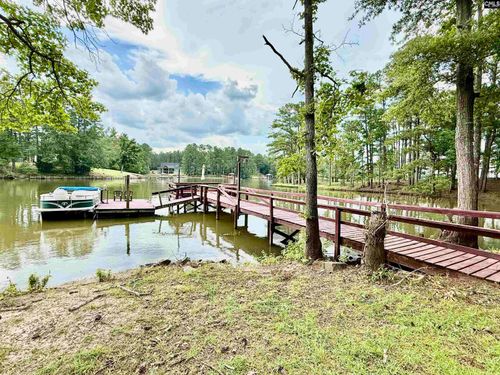 275 Kingfisher Dr, Ridgeway, SC, 29130-8828 | Card Image