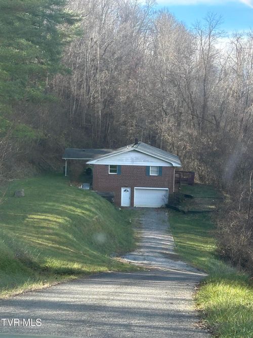 300 Ridge Rd, Richlands, VA, 24641-2800 | Card Image