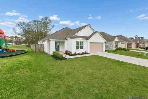 32144 Devan Trl, Denham Springs, LA, 70726-1258 | Card Image