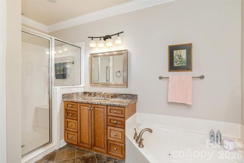 133 Towne Place Dr, Hendersonville, NC, 28792-5870 | Card Image