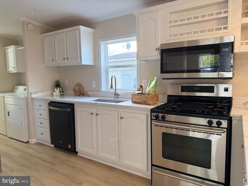14517 Braniff Cir, CHANTILLY, VA, 20151-3901 | Card Image