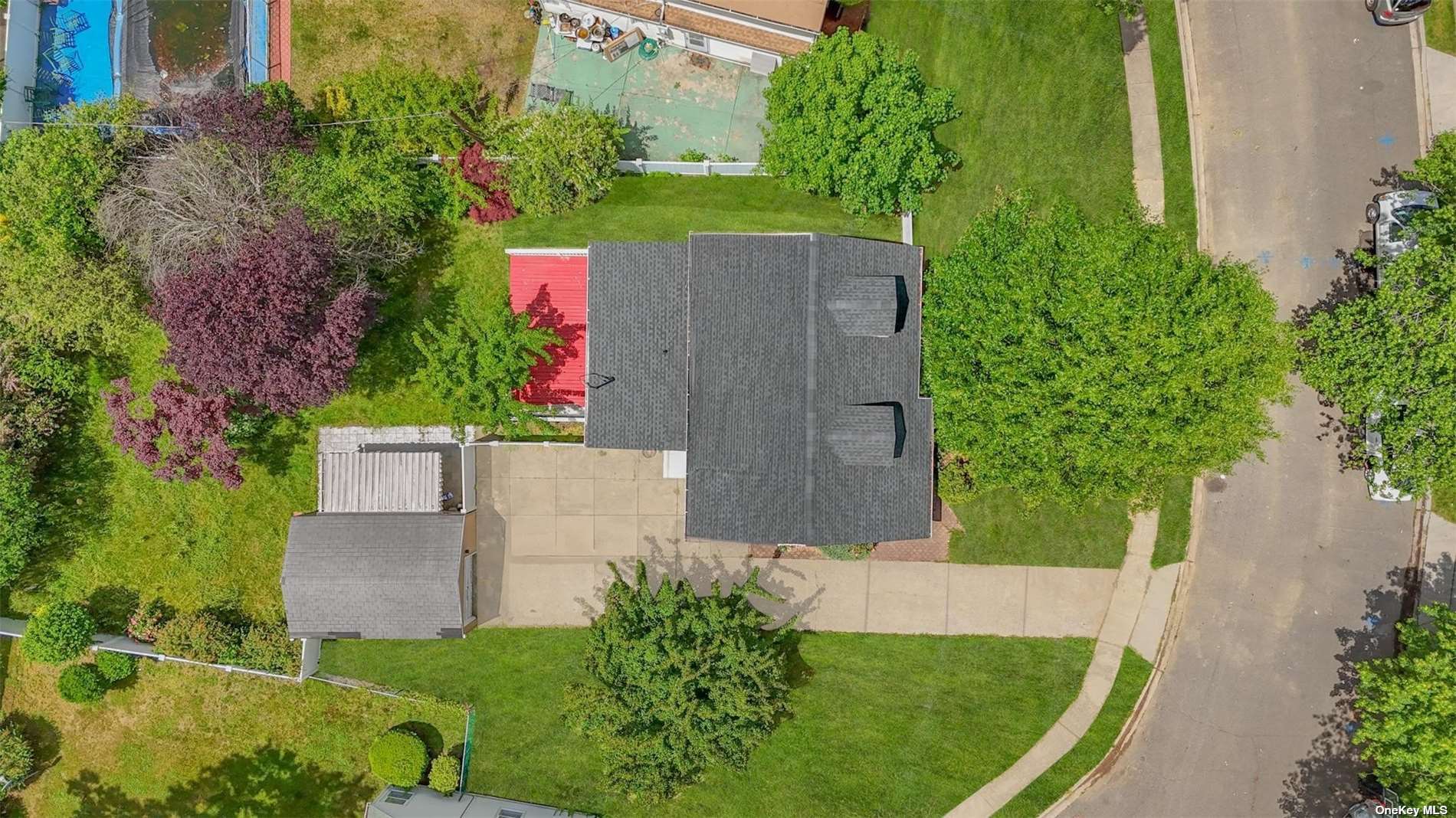 Arley Ct, Valley Stream, NY 11580