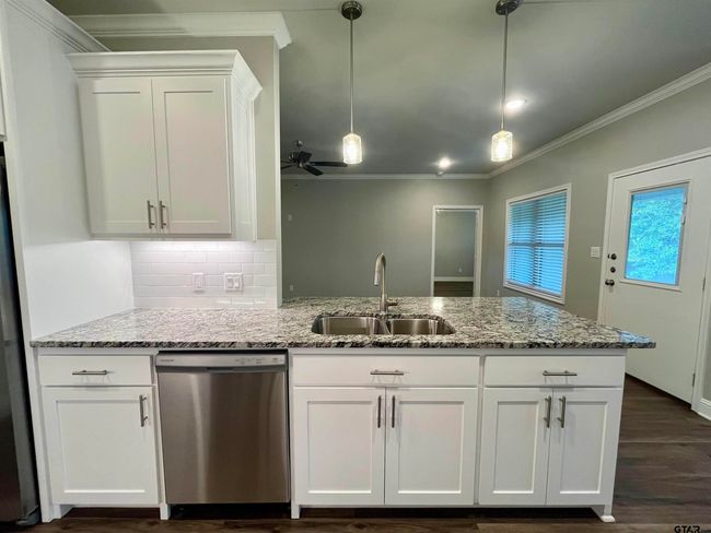 APT-801 - 101 Maji, Townhouse with 3 bedrooms, 2 bathrooms and null parking in Whitehouse TX | Image 8