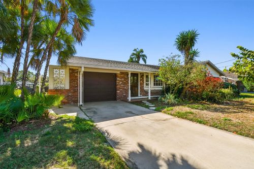 8706 Tahiti Ln, TAMPA, FL, 33615-4427 | Card Image