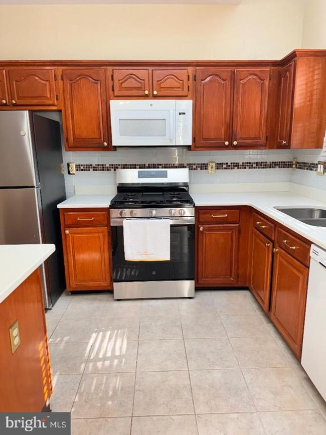 106 Providence Blvd, House other with 4 bedrooms, 3 bathrooms and null parking in KENDALL PARK NJ | Image 18